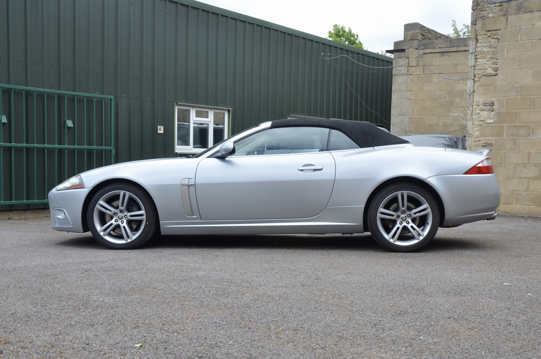 Jaguar XKR 4.2 Auto Convertible gallery image 11