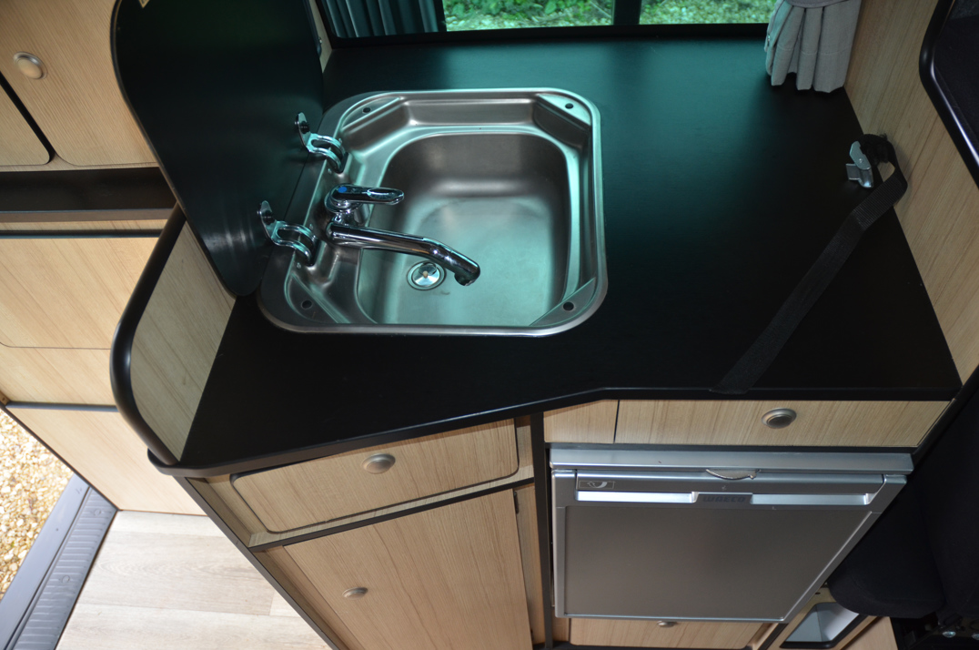 Volkswagen T30 180 4 Motion Danbury Camper. gallery image 39