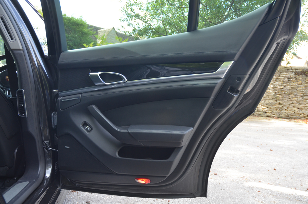 Porsche Panamera 4S - 3.0 V6 4S Hatchback 5dr Petrol PDK 4WD Euro 5 (420 ps) gallery image 34