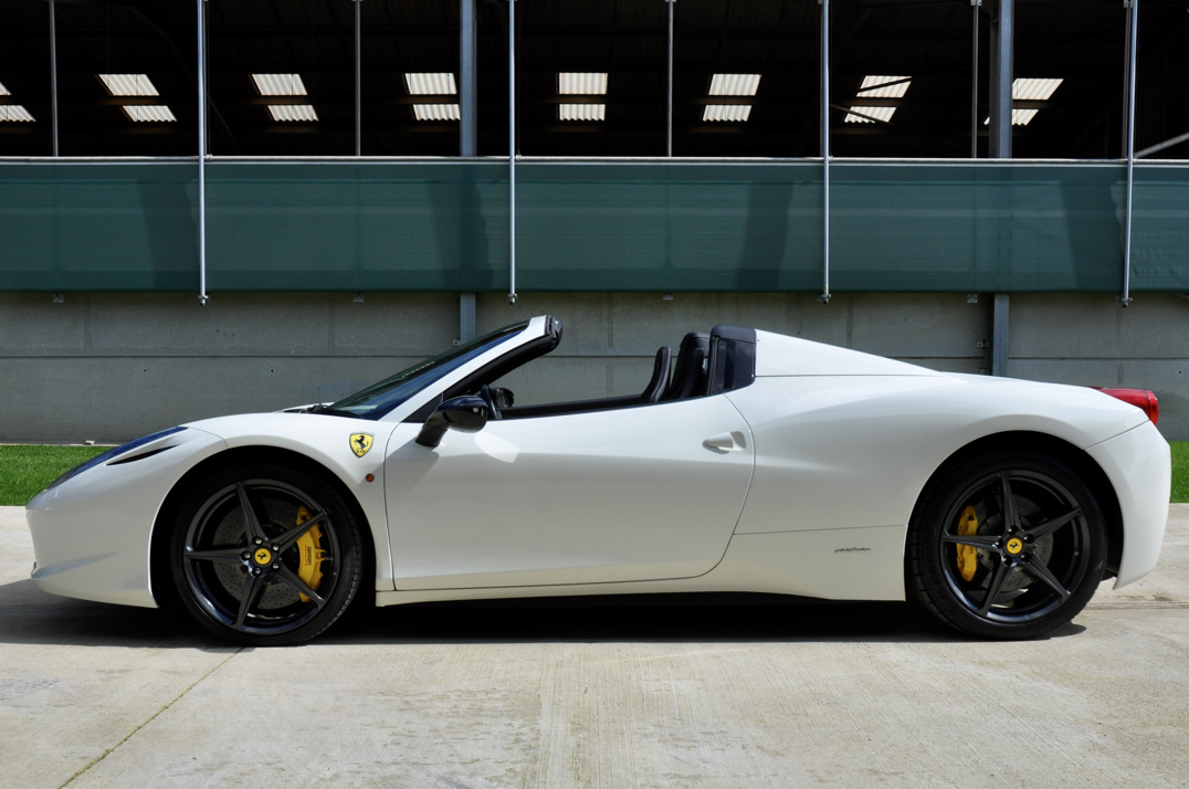 Ferrari 458 Spider DCT gallery image 15