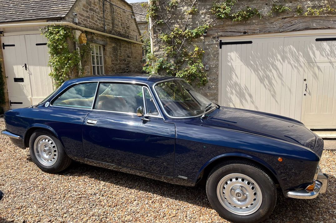 Alfa Romeo 2000 GTV Desegno Bertone gallery image 38