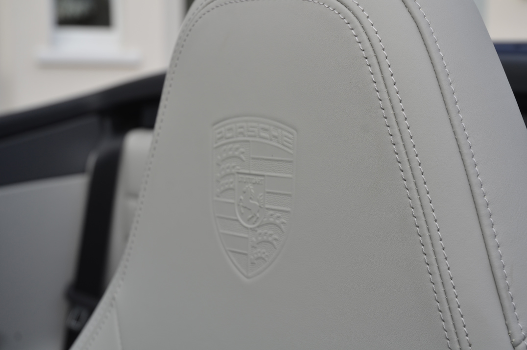 Porsche 911 Carrera 4 GTS Cabriolet gallery image 43