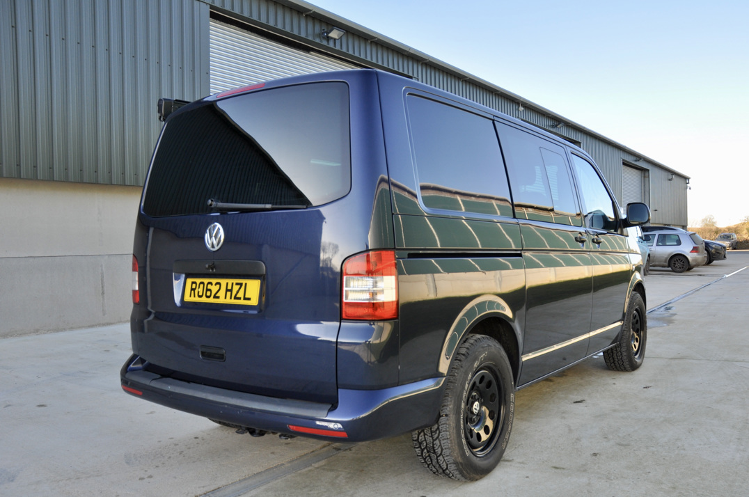 Volkswagen T5 4 Motion Kombi / Camper gallery image 5