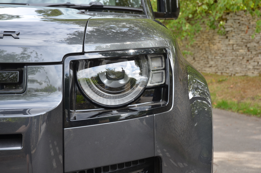 Land Rover Defender 90 X Dynamic HSE 3.0D 350 MHEV gallery image 27