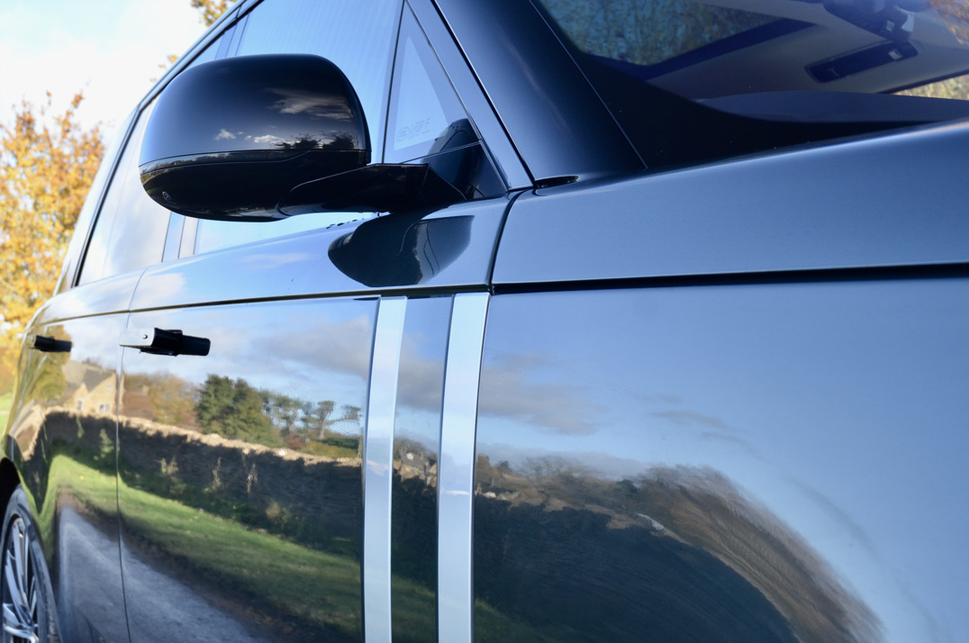 Land Rover Range Rover 3.0ltr P440e Autobiography gallery image 9