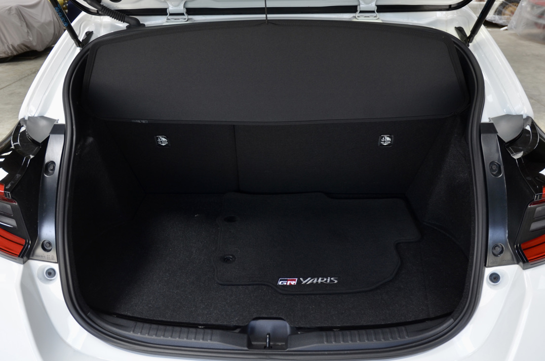 Toyota GR Yaris Circuit 4WD - Manual gallery image 44