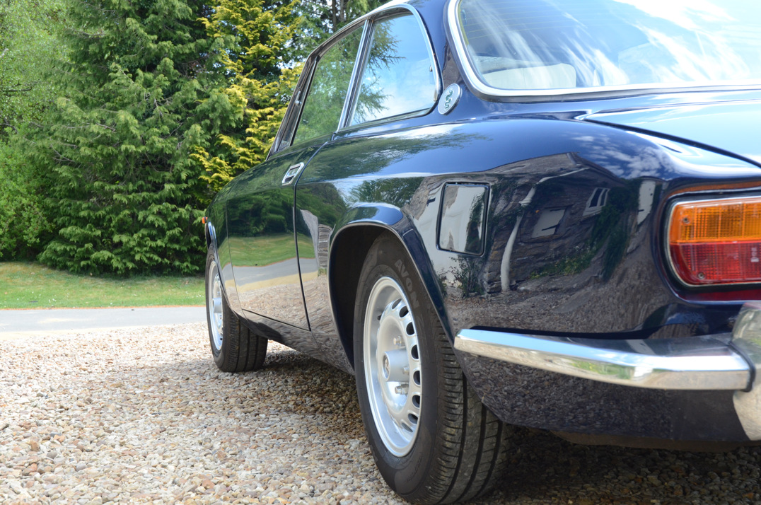 Alfa Romeo 2000 GTV Desegno Bertone gallery image 12