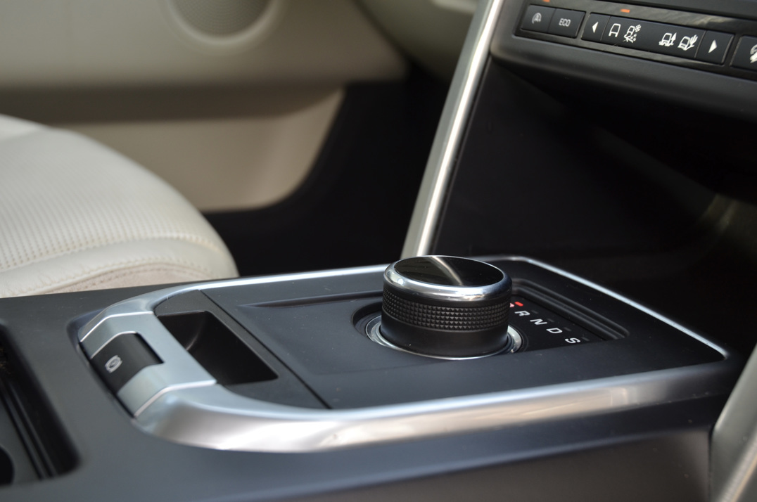 Land Rover Discovery Sport TD4 HSE Luxury. gallery image 39