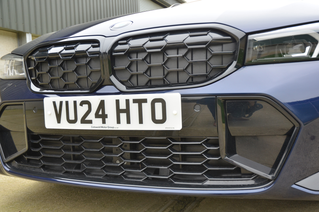 BMW - M340D MHEV X Drive Touring. gallery image 22