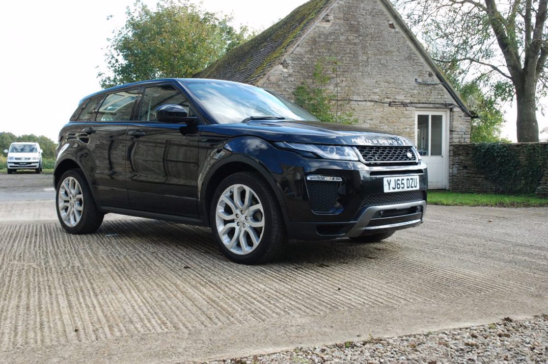 LAND ROVER R/R EVOQUE 2.0 TD4 HSE DYNAMIC Manual. gallery image 1