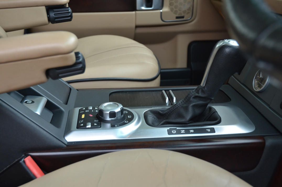 Land Rover Range Rover Vogue TDV8 gallery image 47