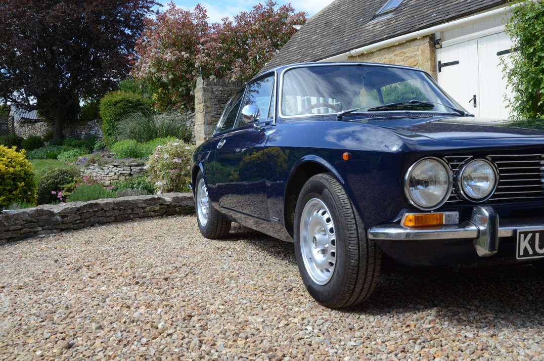 Alfa Romeo 2000 GTV Desegno Bertone gallery image 14