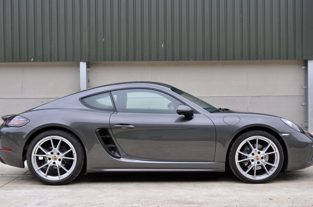 Porsche Cayman T 718/982 gallery image 6