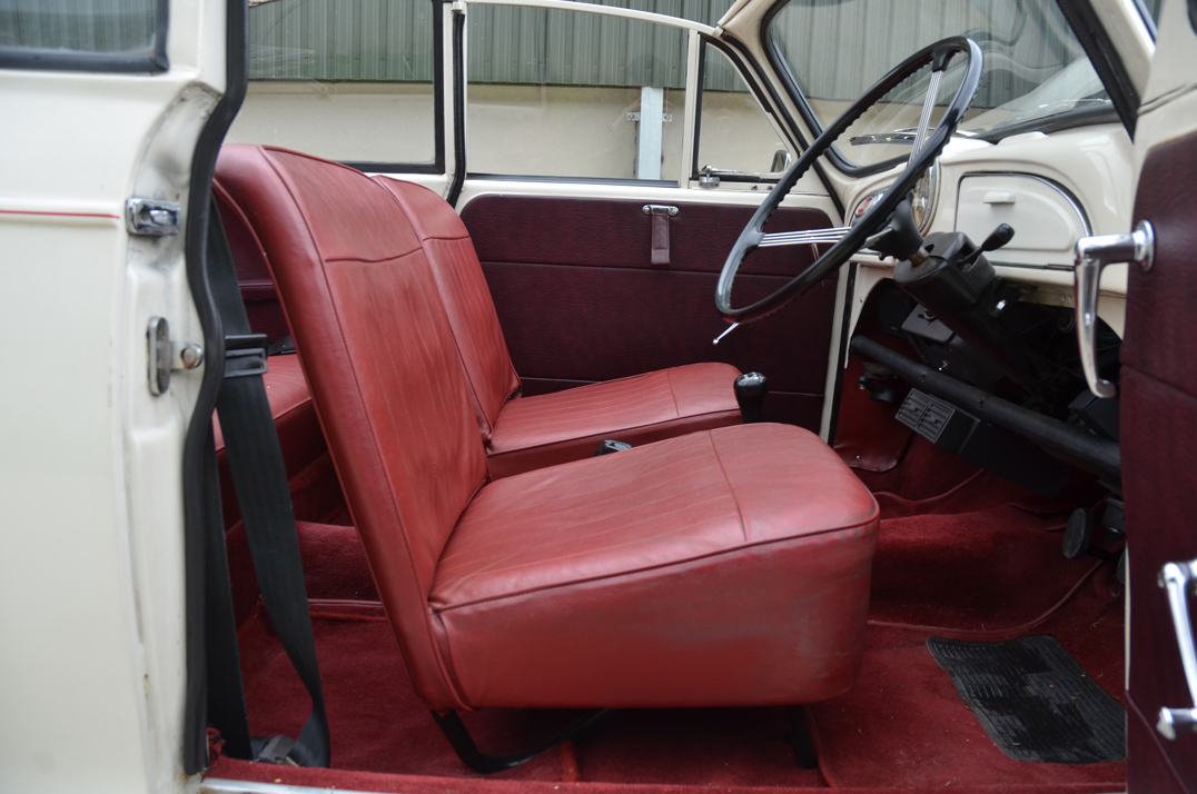 Morris Minor 1000 Convertible gallery image 28