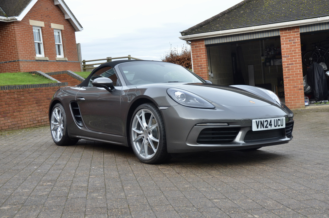 Porsche Boxster 718 PDK gallery image 2