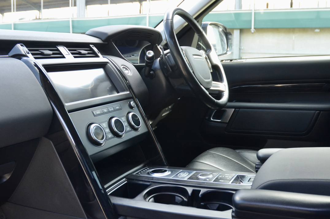 Land Rover Discovery 30 SDV6 SE Auto gallery image 37