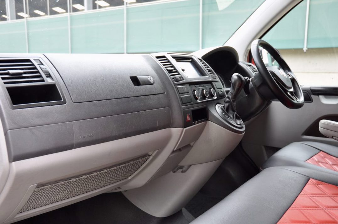 Volkswagen Transporter T5 LWB Auto Camper van. gallery image 15