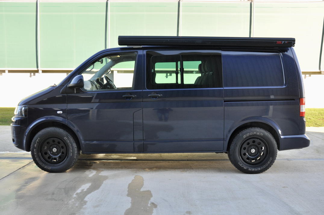 Volkswagen T5 4 Motion Kombi / Camper gallery image 8