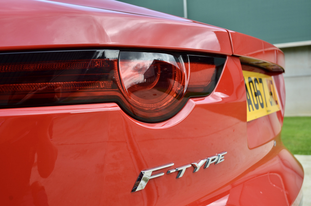 Jaguar F-Type V6 R Dynamic Auto gallery image 24