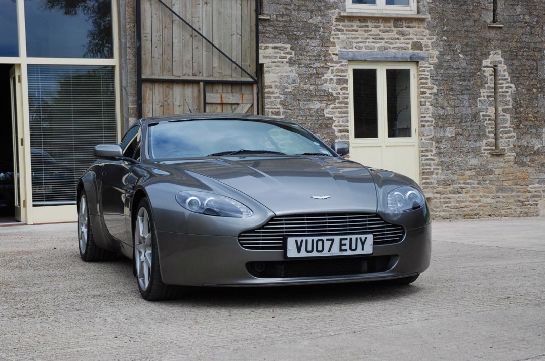 Aston Martin Vantage 4.3 Coupe Manual gallery image 1