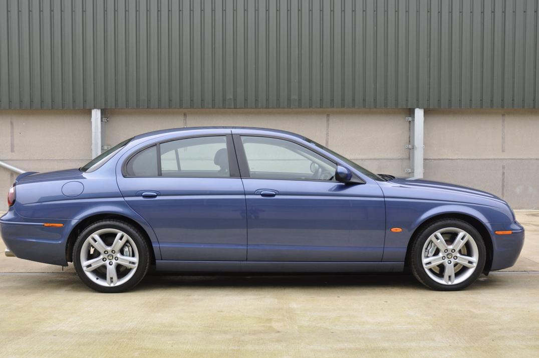 Jaguar S Type R gallery image 5