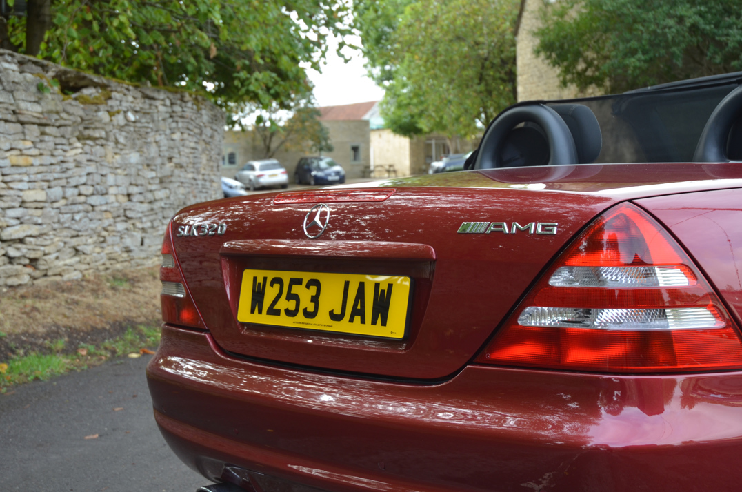 Mercedes Benz 320 SLK AMG Roadster. gallery image 13