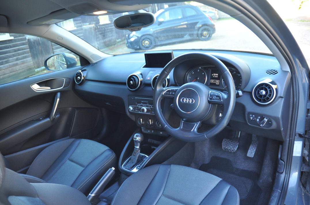 Audi A1 1.6 TDI S-A gallery image 17