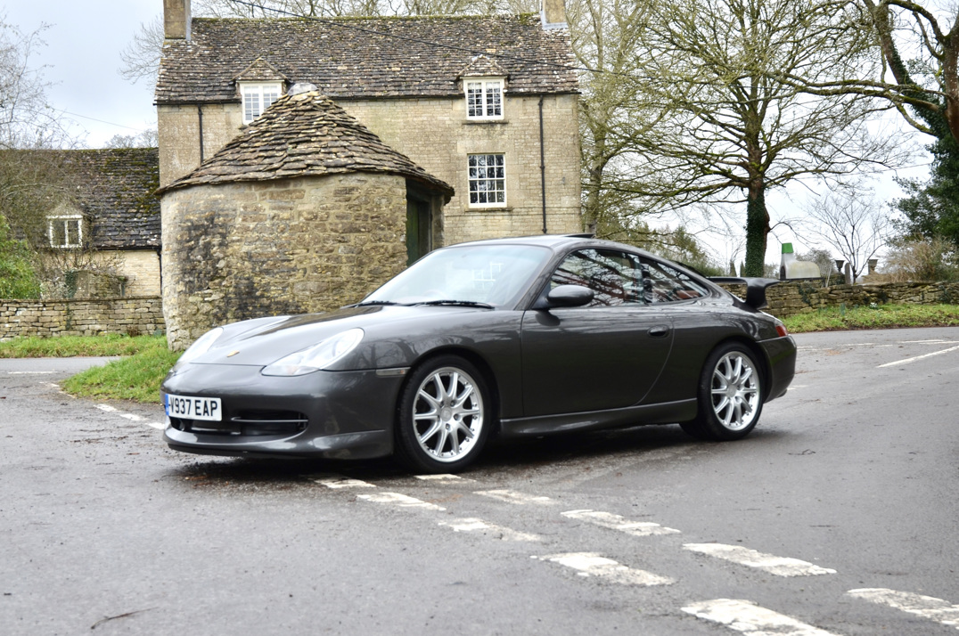 Porsche 911 Carrera with factory Aero kit. gallery image 1
