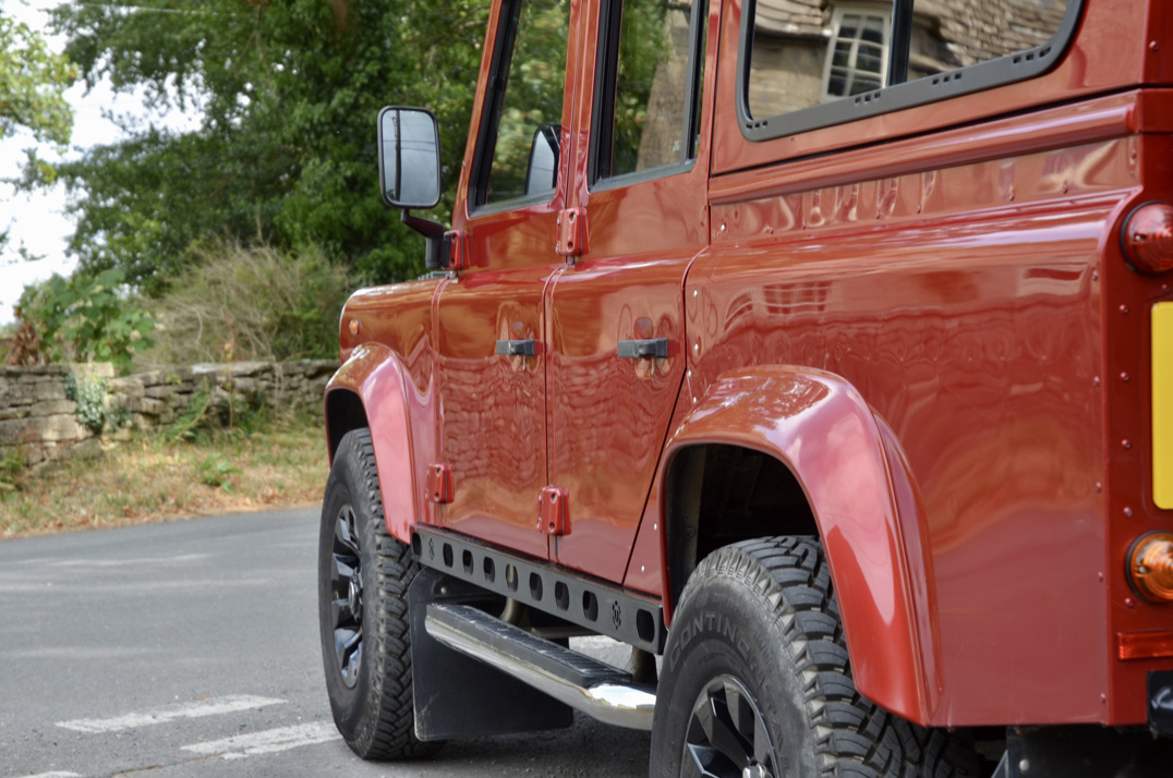 Land Rover Defender 110 2.2 TDCI Automatic 9 - Seater gallery image 12