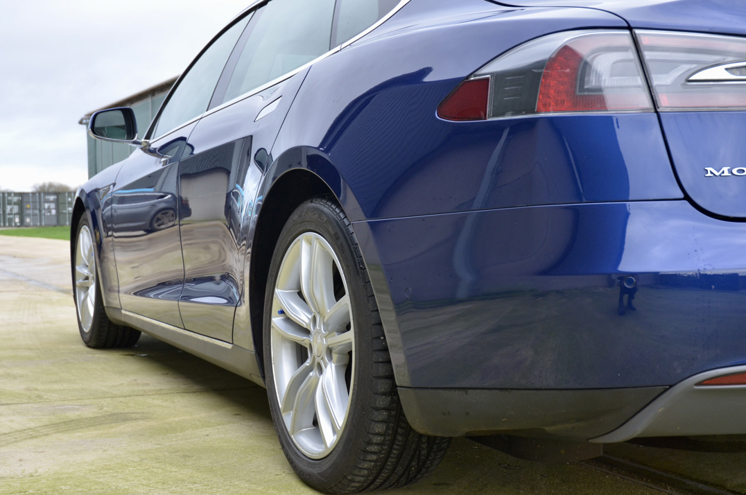 Tesla S 70. gallery image 12