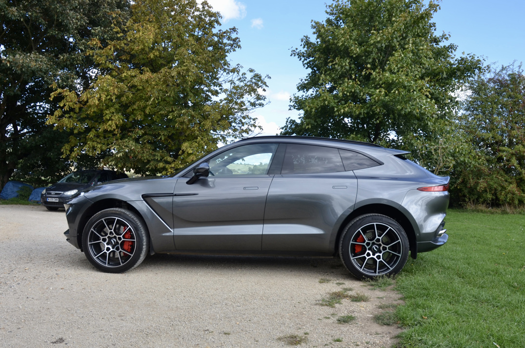 Aston Martin DBX 4.0 V8. gallery image 8