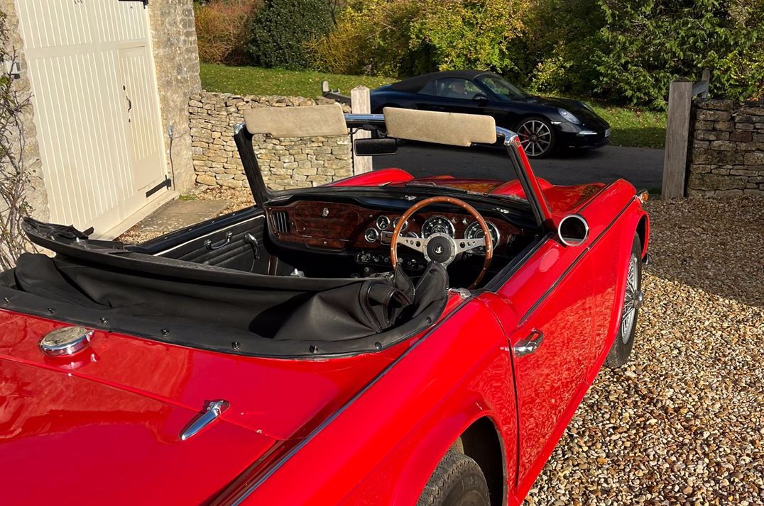 Triumph TR-4 A gallery image 2