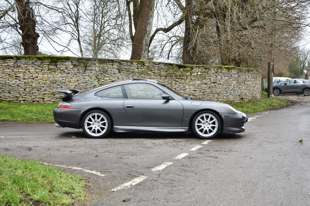 Porsche 911 Carrera with factory Aero kit. gallery image 6