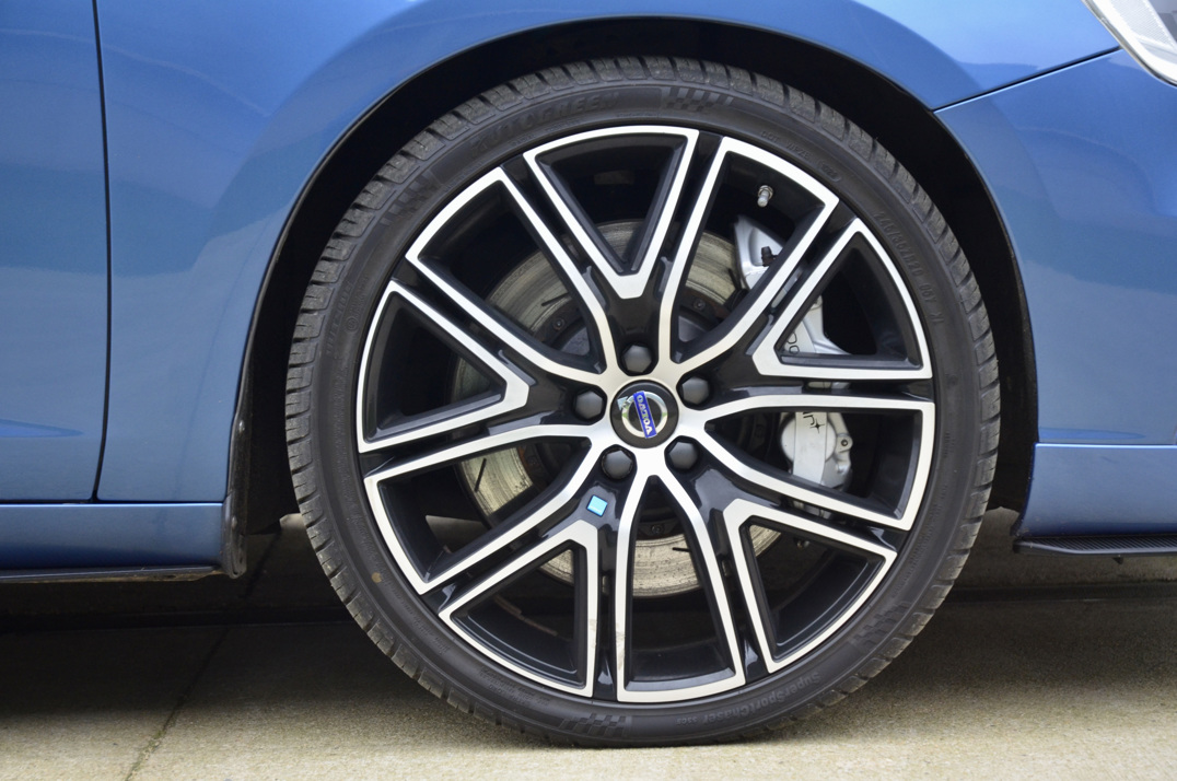 Volvo V60 Polestar T6 AWD Auto Estate gallery image 17