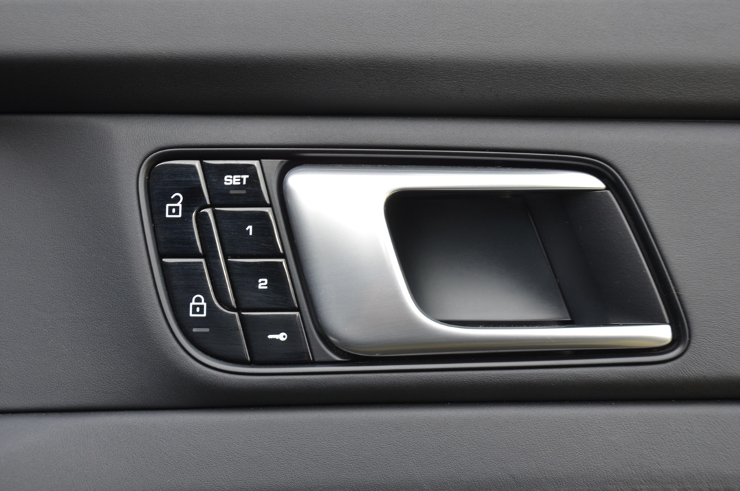 Porsche Panamera 4 V6 Sport Turismo 5dr Petrol Plug-in Hybrid PDK 4WD. gallery image 45