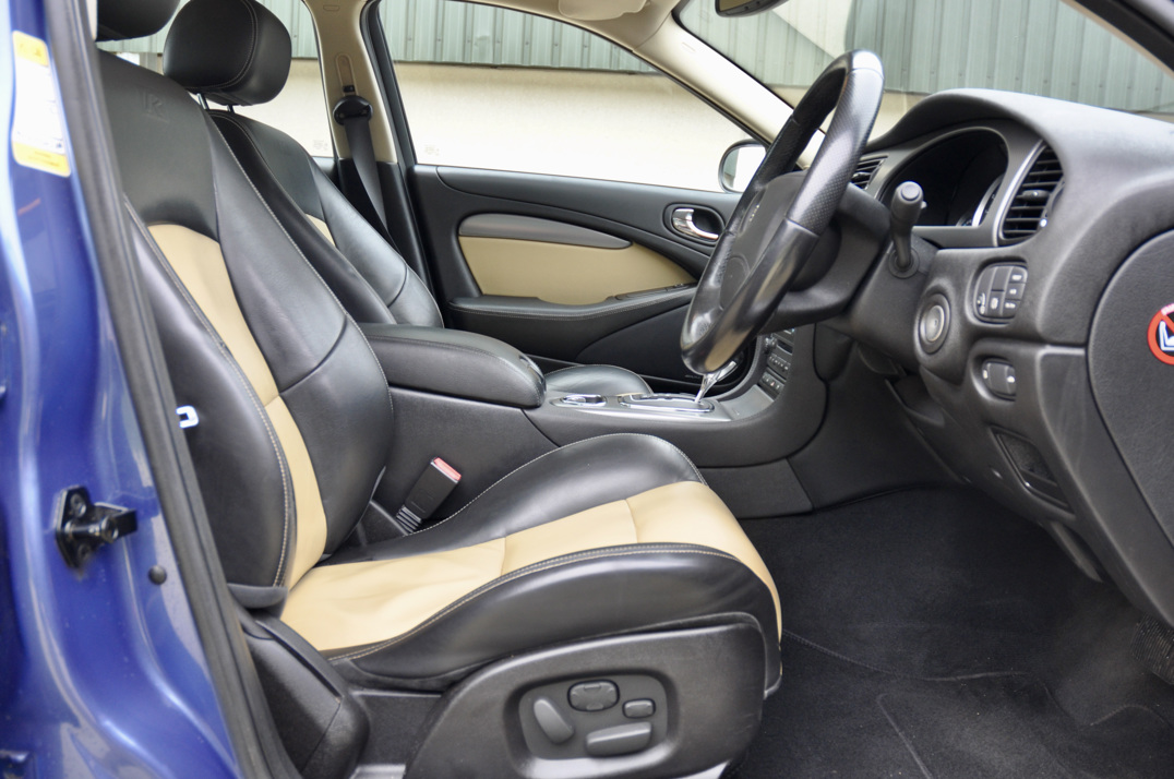 Jaguar S Type R gallery image 21