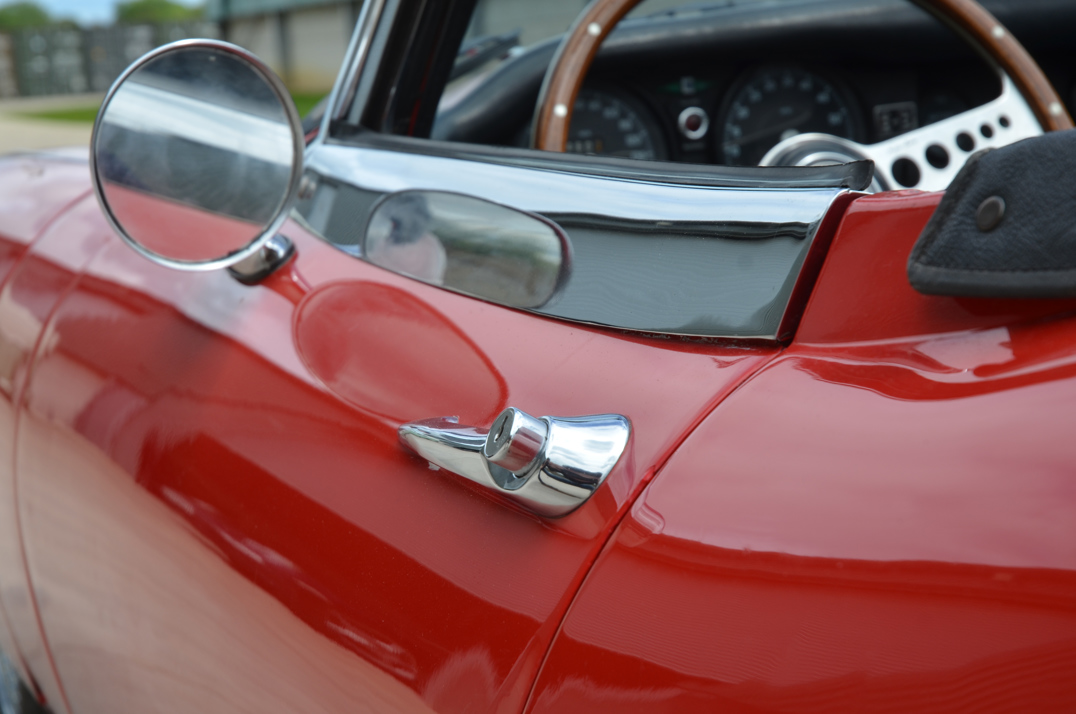Jaguar E Type 4.2 Roadster Series 1.5 gallery image 27
