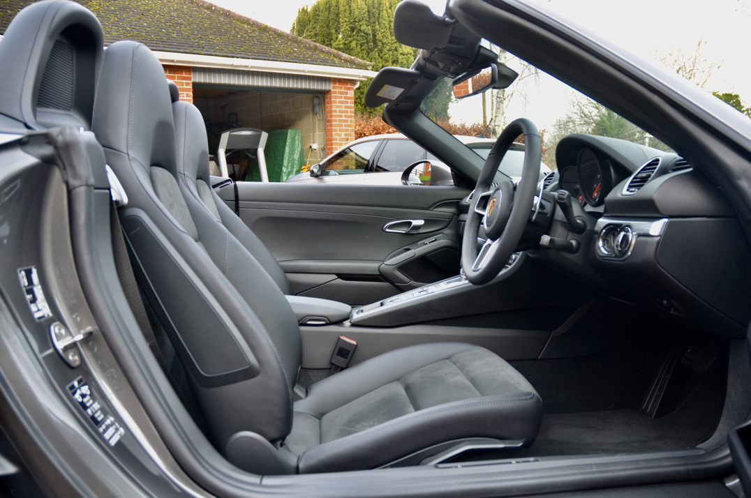 Porsche Boxster 718 PDK gallery image 38