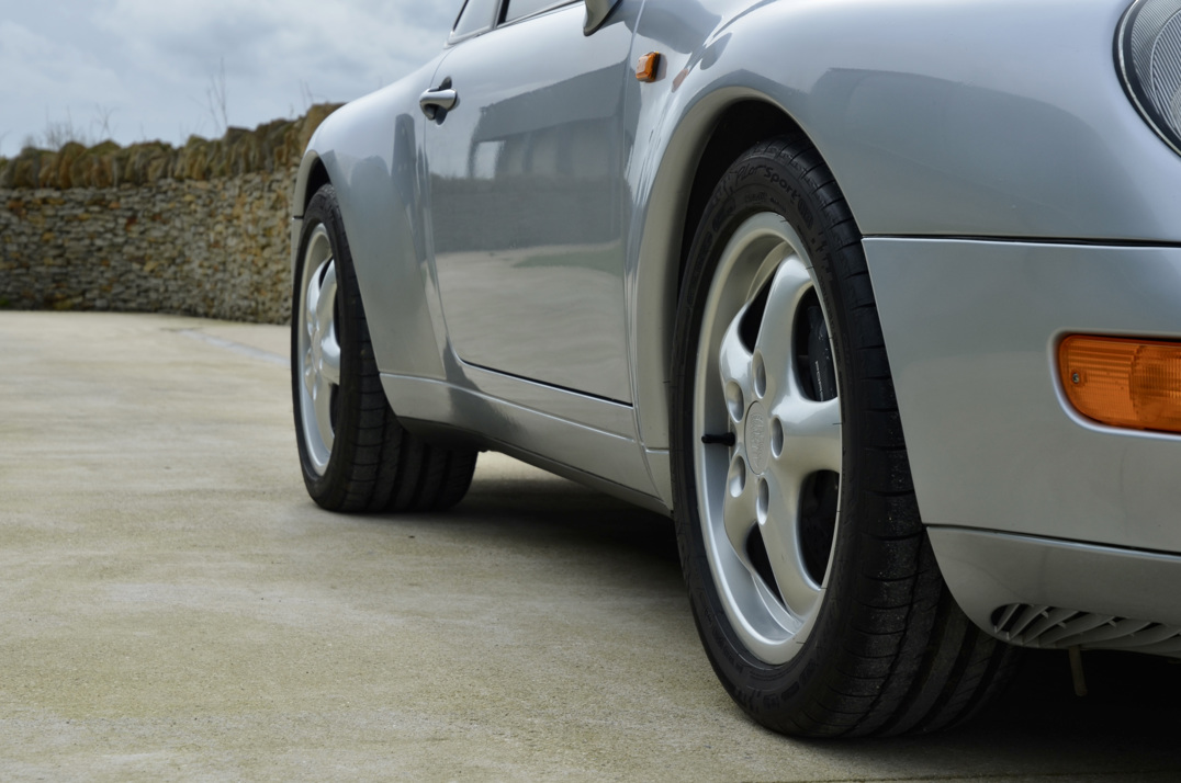 Porsche 911 993 Carrera Coupe Tip gallery image 13