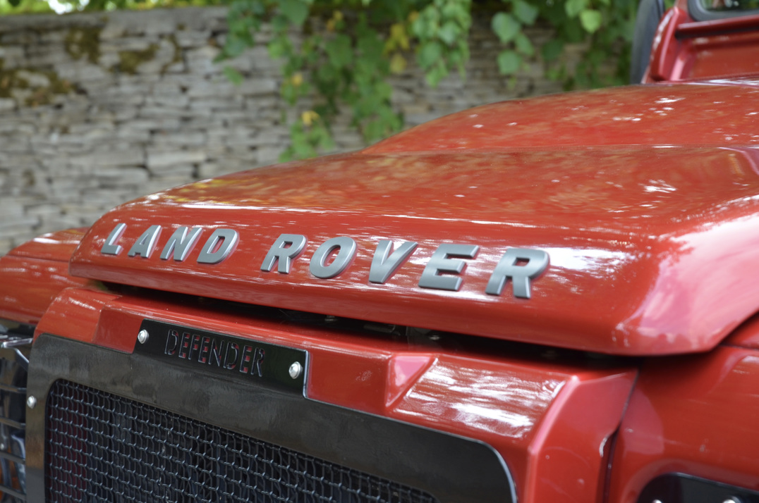 Land Rover Defender 110 2.2 TDCI Automatic 9 - Seater gallery image 18