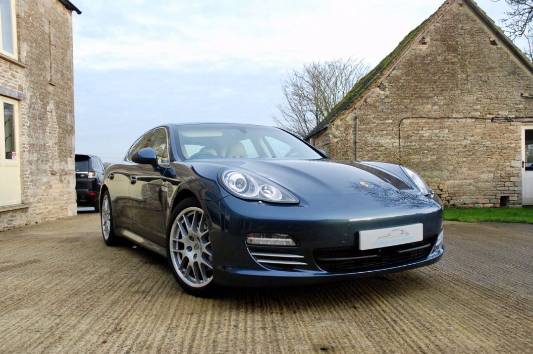 Porsche Panamera 4s gallery image 1