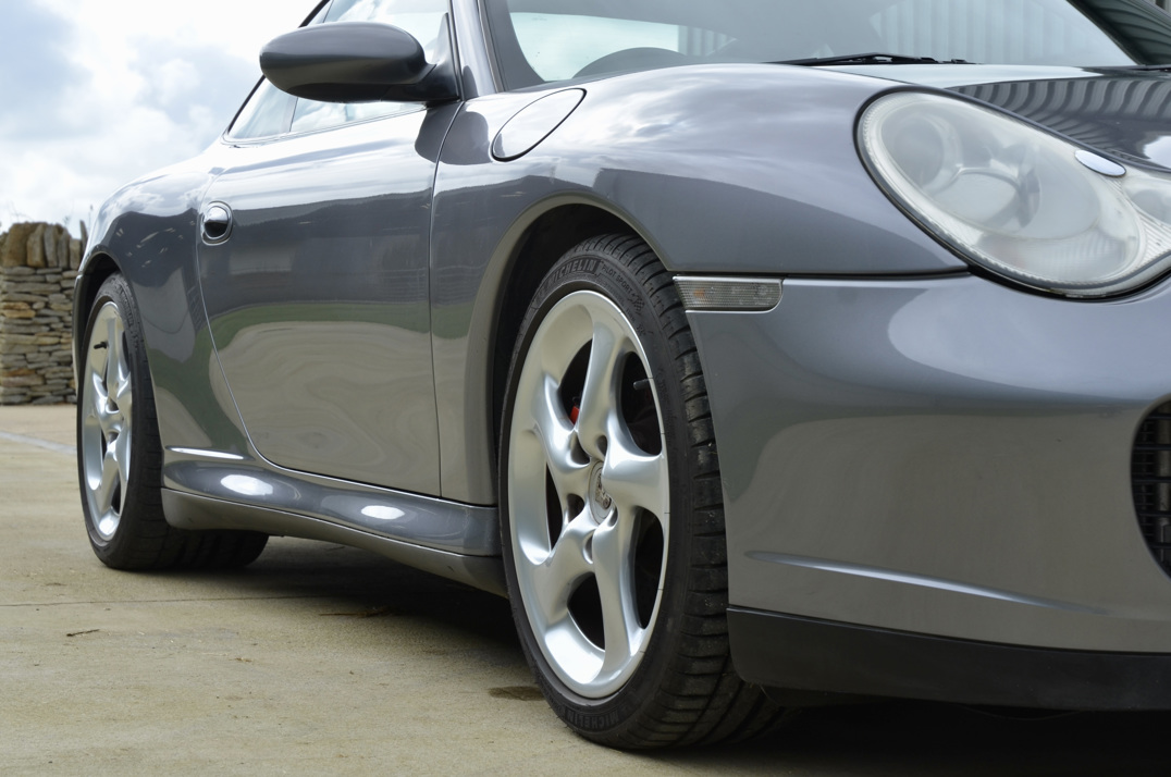 Porsche 911 Carrera 4s Tip. gallery image 13
