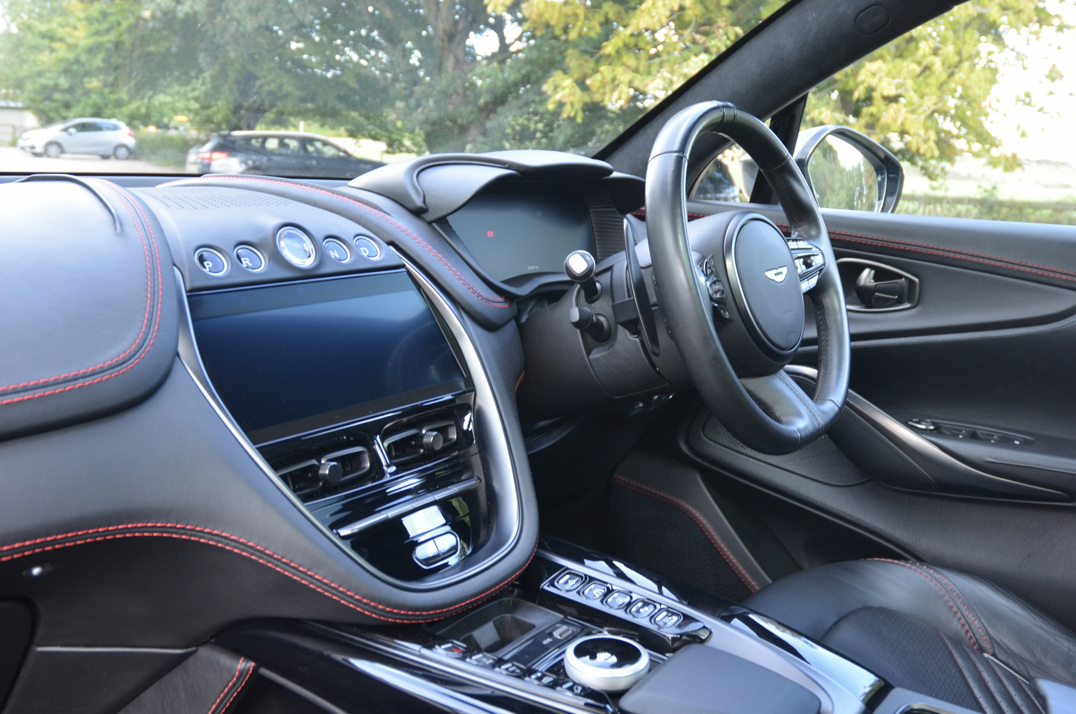 Aston Martin DBX 4.0 V8. gallery image 44