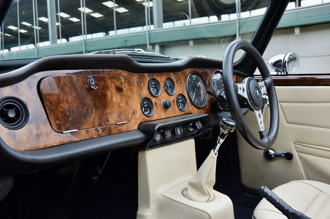 Triumph TR-6. gallery image 33