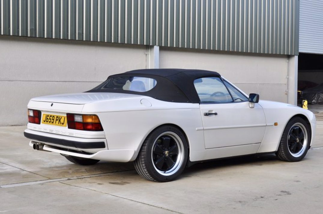 Porsche 944 S 2 Cabriolet gallery image 2