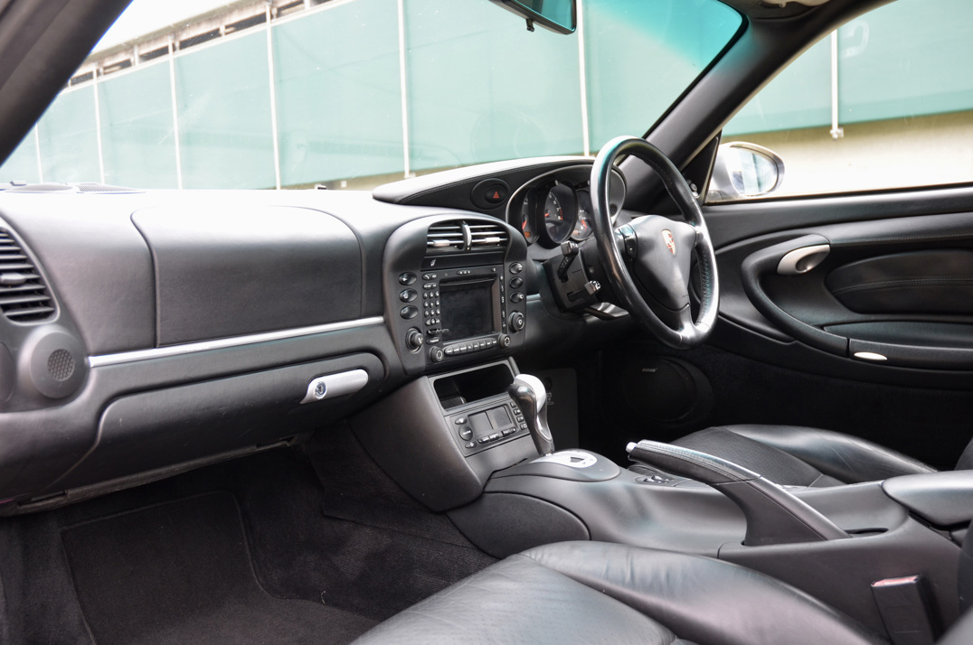 Porsche 911 Carrera 4s Tip. gallery image 30