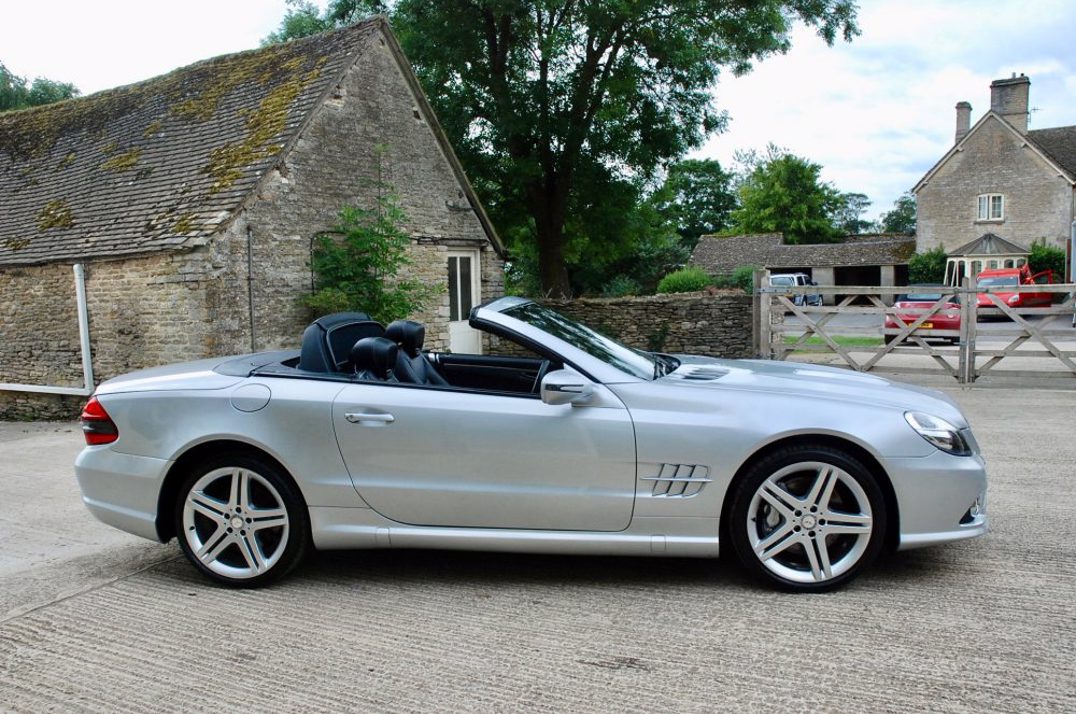 2011 Mercedes SL350 gallery image 1