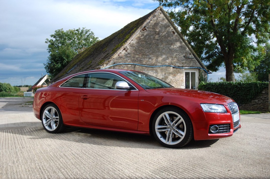 2008 AUDI S5 gallery image 1