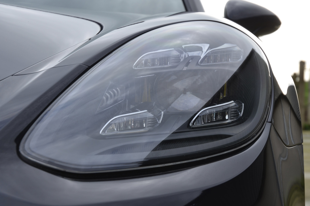 Porsche Panamera 4 V6 Sport Turismo 5dr Petrol Plug-in Hybrid PDK 4WD. gallery image 23