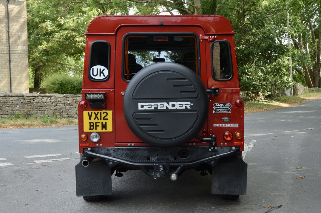Land Rover Defender 110 2.2 TDCI Automatic 9 - Seater gallery image 7